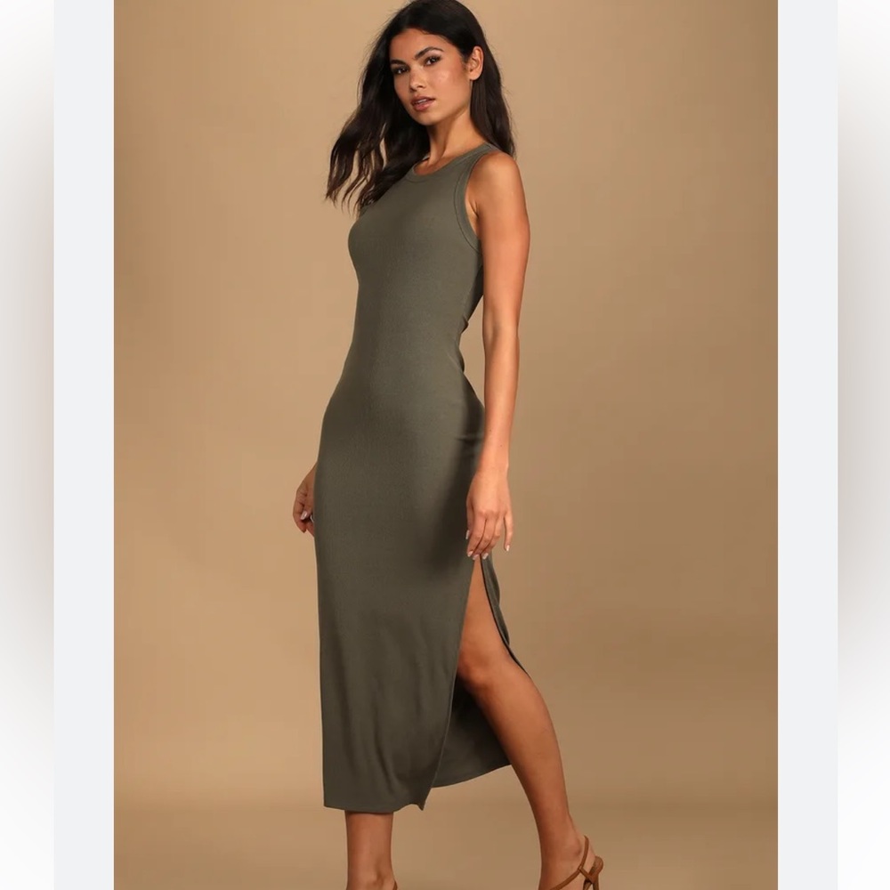 Lulu’s // Ribbed Midi Dress